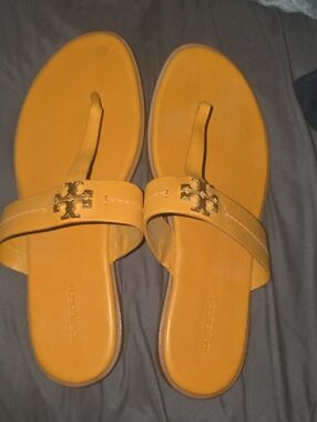 Tory Burch Mustard Leather Thong Sandals with Gold Logo